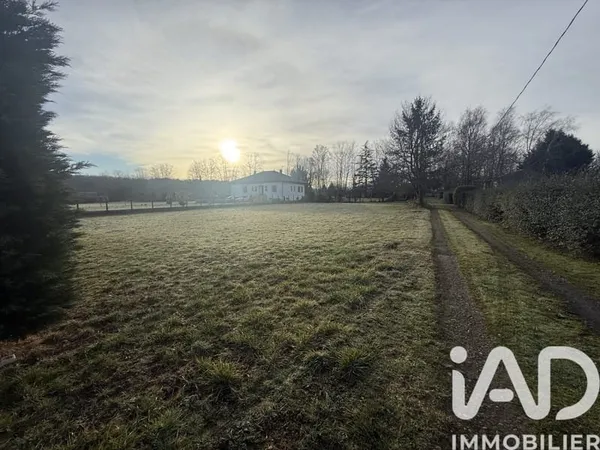 Terrain 3300 m²