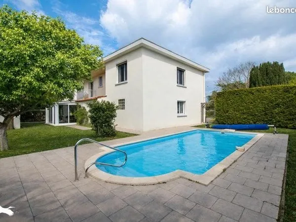 Maison 5 pièces 150 m²