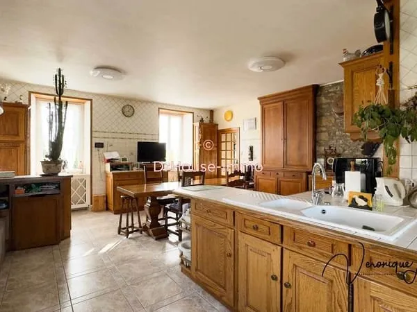 Maison de maître - 4 chambres - Dépendances - 5 000 m² de terrain - Proche plages