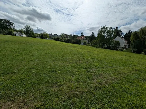 Terrain constructible à Saint-les-Deux-Jumeaux
