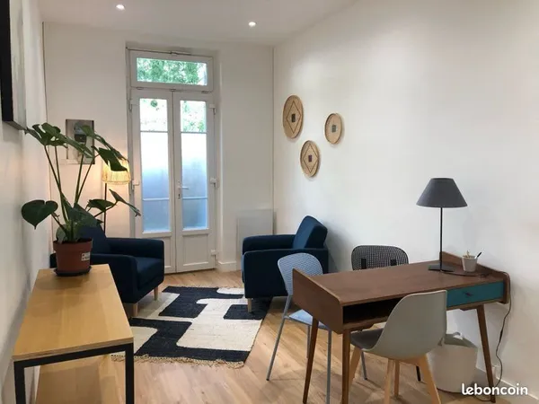 Saint-Mandé À louer - Journées des VENDREDIS dans bureau professionnel