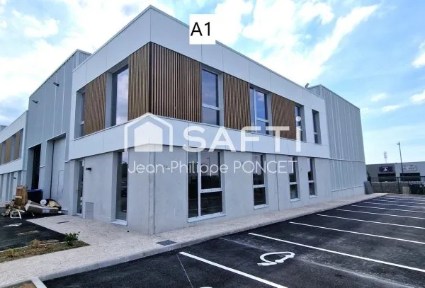 Bâtiment commerciaux avec Entrepôt et bureaux