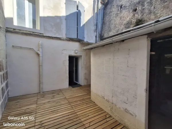 Vend maison village avec extérieur - 2 chambres