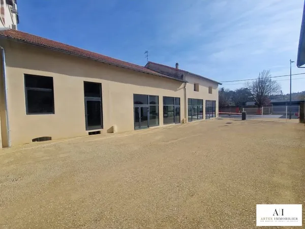 Local commercial 83 m²