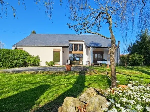 Maison d'architecte à vendre 5 pièces avec garage sur 2401 m² de terrain à VISKER (65)