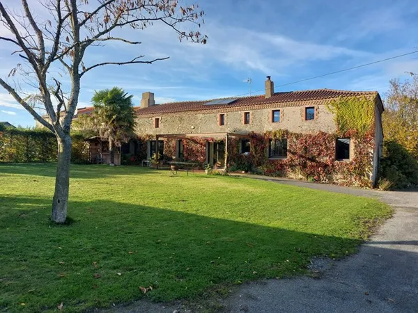 Maison 7 pièces 241 m²