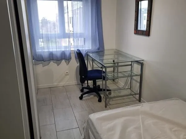 Chambre en colocation 9 minutes centre Orléans