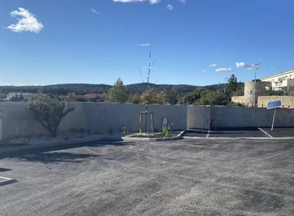 Terrain 318 m²