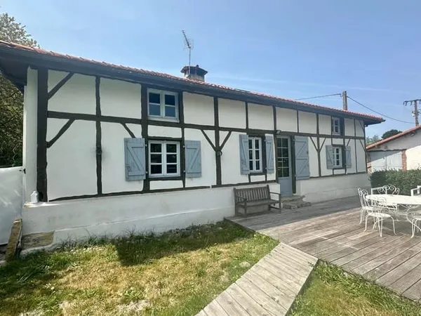 Maison 4 pièces 198 m²