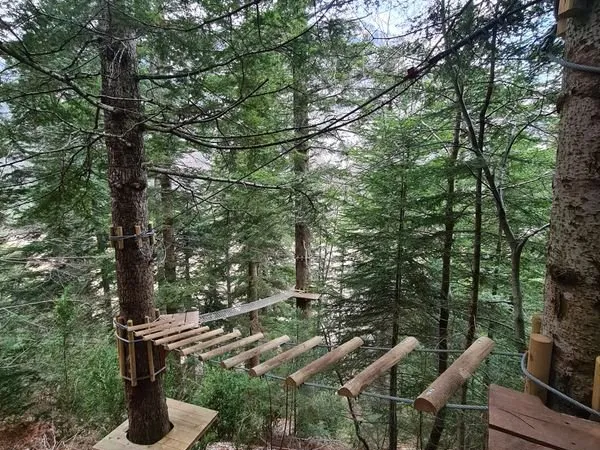 Entreprise d'encadrement d'activités sportives et parc accrobranche “En Montagne sport / Accrobuech”