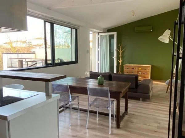 T3 78,69m2, dernier étage, terrasse et jardin