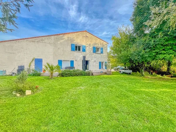Maison entièrement rénovée avec goût - Saint-Sulpice-de-Royan 141 m2 habitables