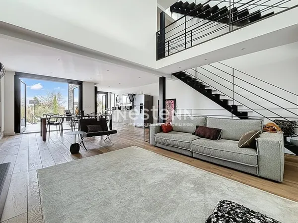 Maison d'Exception à Clamart - 5 pièces, 140 m², 4 Chambres, Jardin et Terrasses