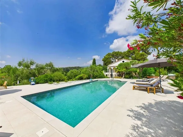 Achat : Maison Roquefort-les-Pins (06330)