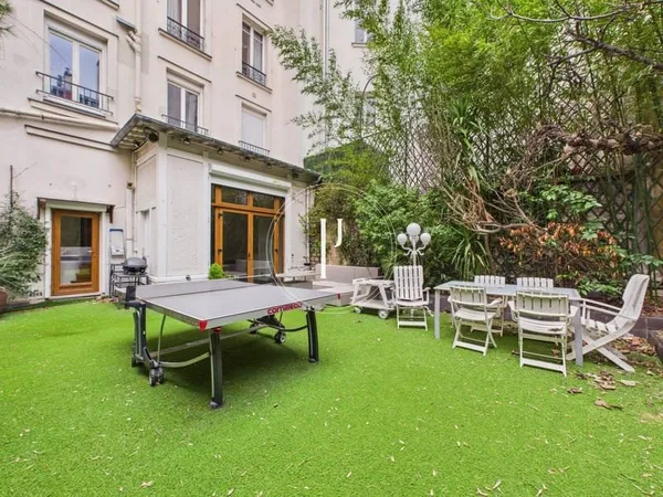Appartement 8 pièces 223 m²