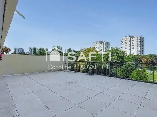 APPARTEMENT 3 PIÈCES AVEC GRANDE TERRASSE