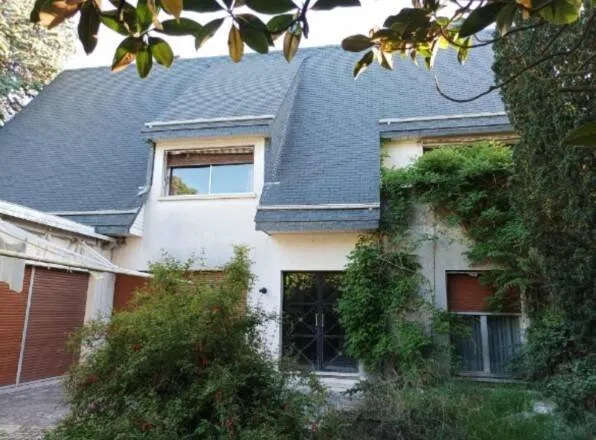 Maison 4 pièces 318 m²