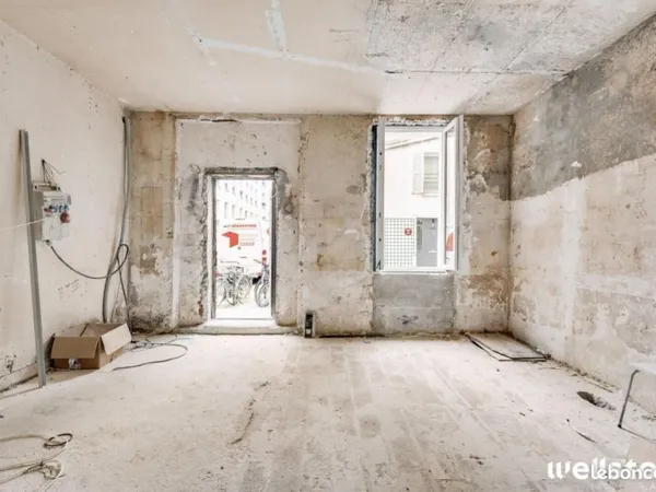 Bureau 99 m²