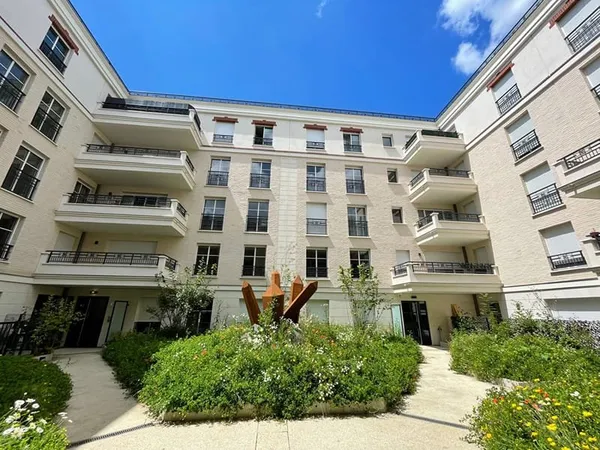 Limite PLESSIS ROBINSON - Appartement 3 pièces 69.45 m²