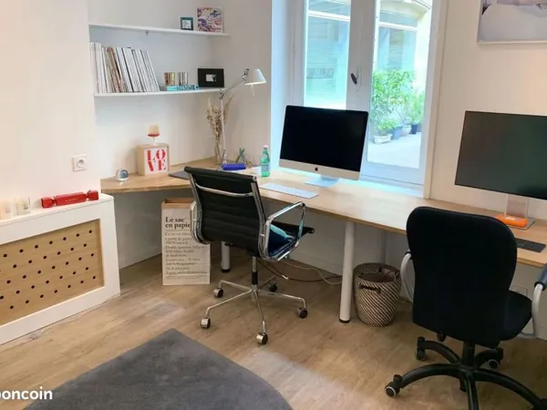 Sous-location bureau design et calme - Parc Monceau