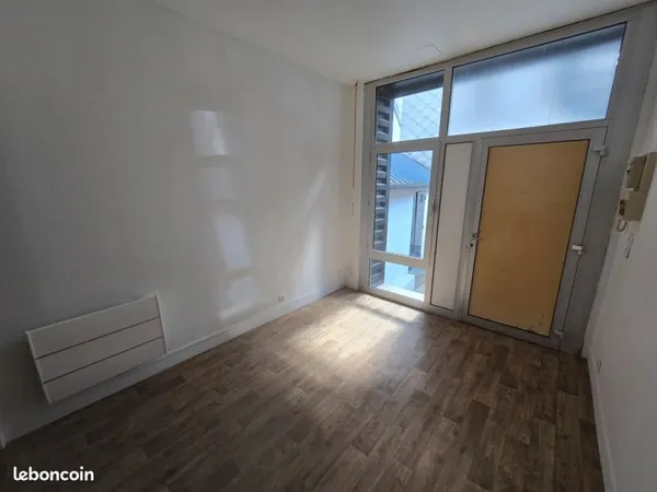 Appartement centre rive droite - Place St Marc