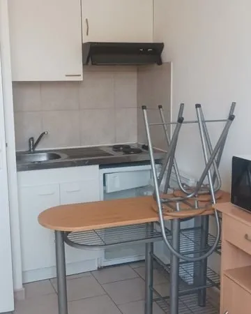 Studio meublé quartier St Anne proche écoles, lycées, commerces