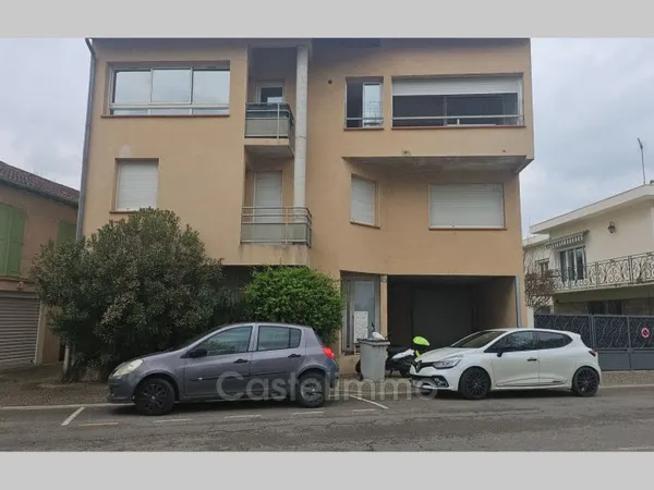 Local professionnel 197 m²