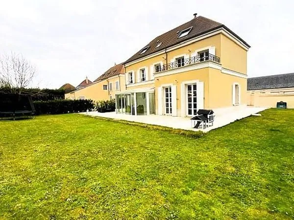 Maison 6 pièces 190 m²