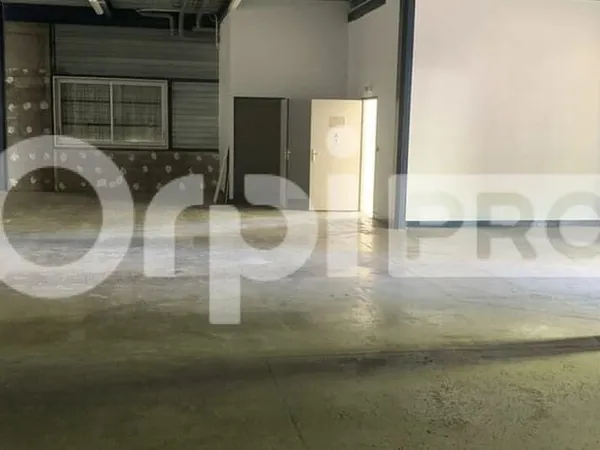 Local d'activité 432 m²