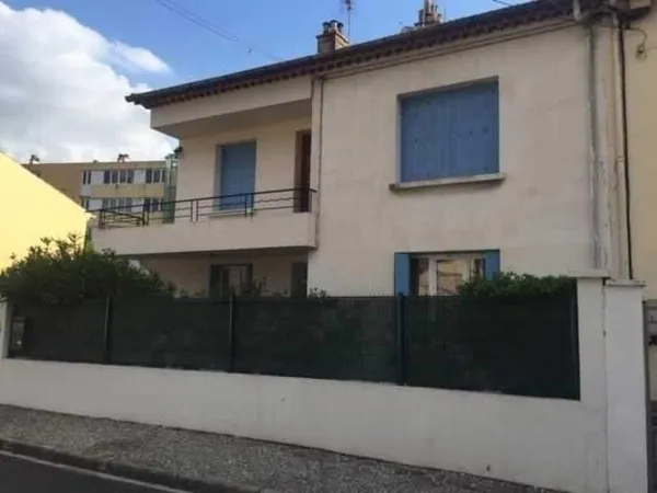 T4 dans Villa refait a neuf