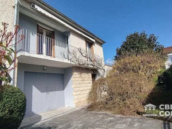 Maison en bas de Thiers de 95m².