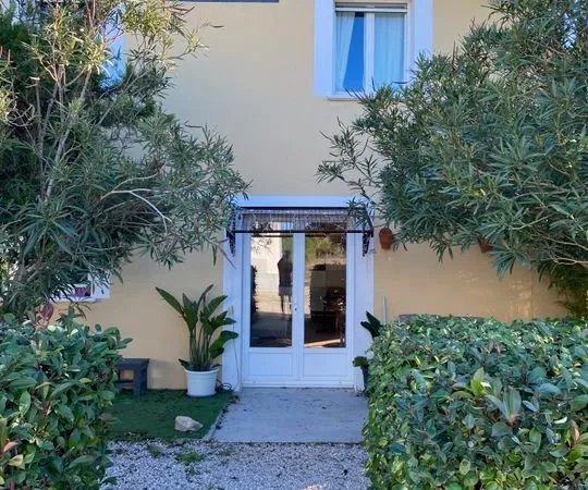 Maison de 80m2 à louer sur Aigues-Mortes