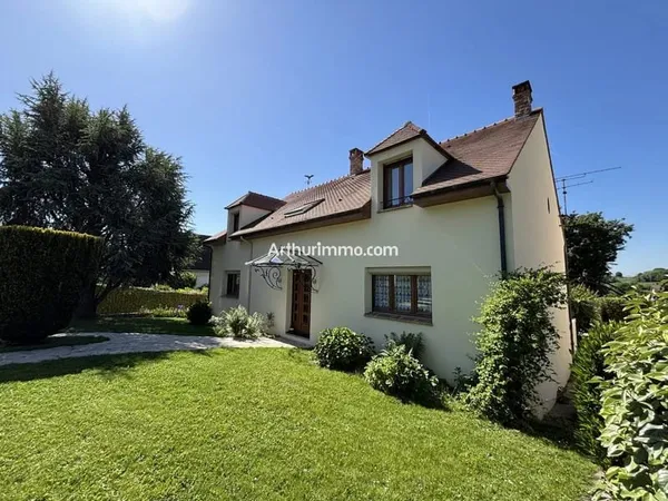 Maison 8 pièces - 5 chambres- terrain de 1073m²