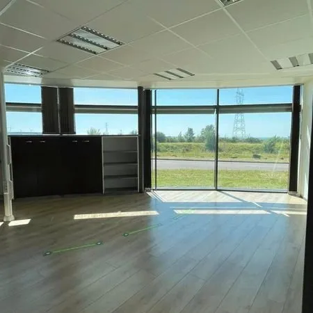 Bureaux 83 m²