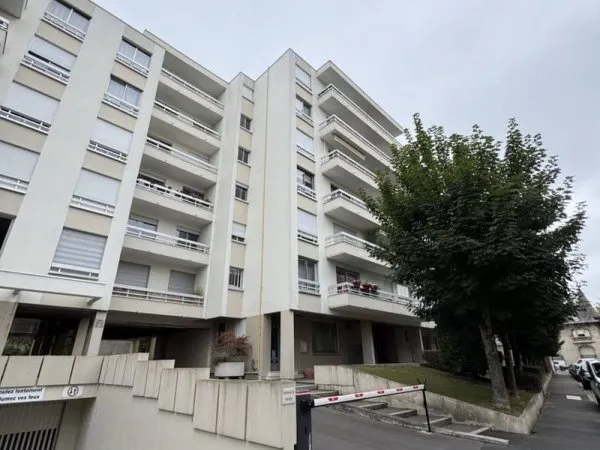 Stationnement Location Reims   95€