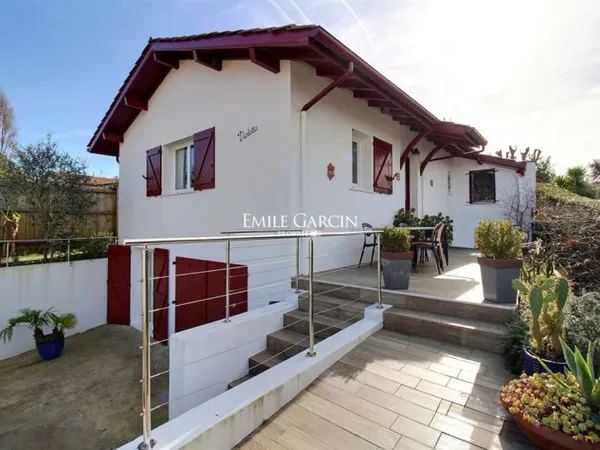 À vendre - Maison de charme - Guéthary avec terrasses