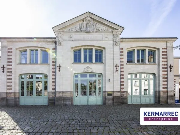Bureaux 374 m²