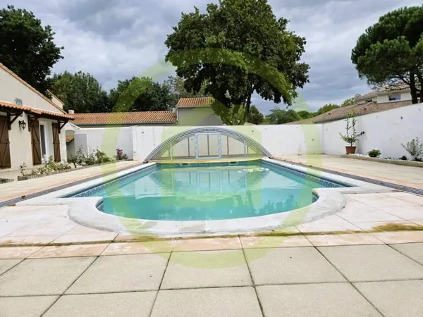 Maison Vente Breuillet 9p 162m² 585000€