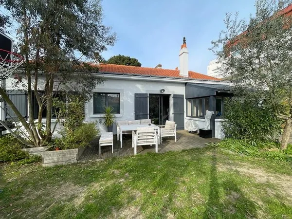 LES SORINIERES : EXCLUSIVITE : Plain pied au coeur du bourg