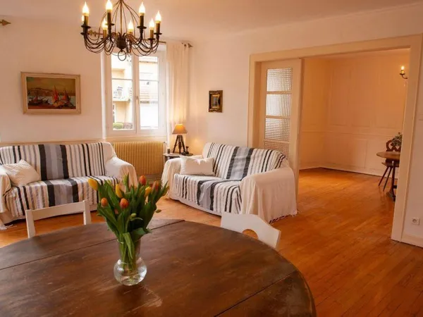Appartement 5 pièces 220 m²