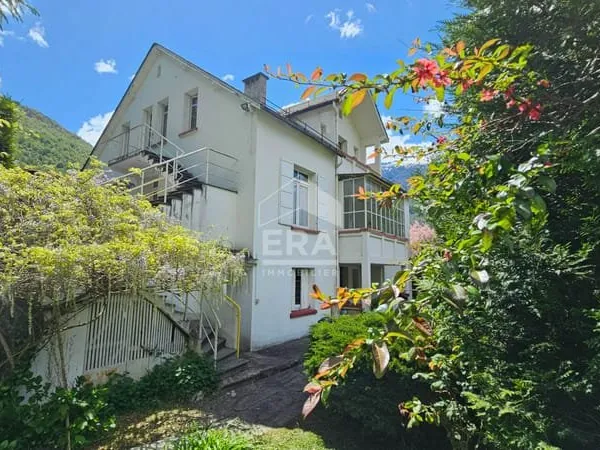Grande maison avec vue montagne ? Esterre