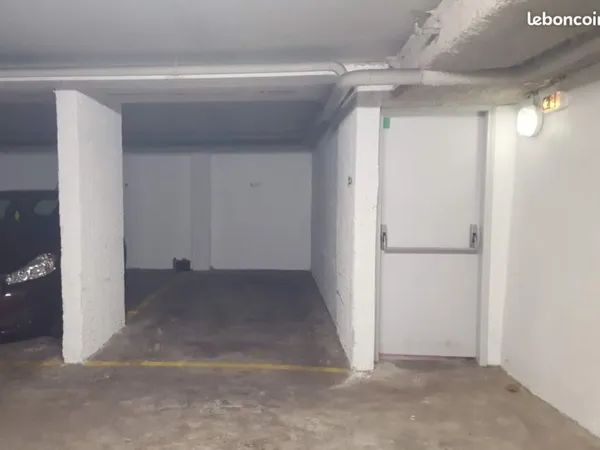 PARKING 13m2