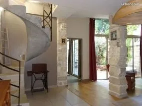 Appartement deux chambres rez-de-chaussée villa