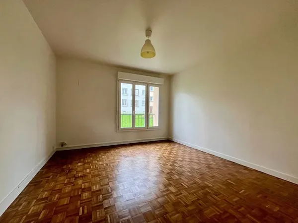APPARTEMENT T3 56 M2 PROCHE CENTRE VILLE
