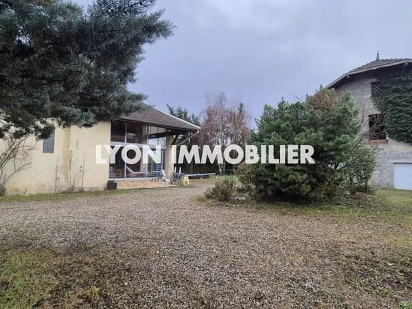 Maison composée de deux appartements