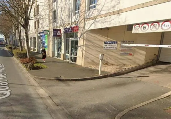 Parking 13 m²