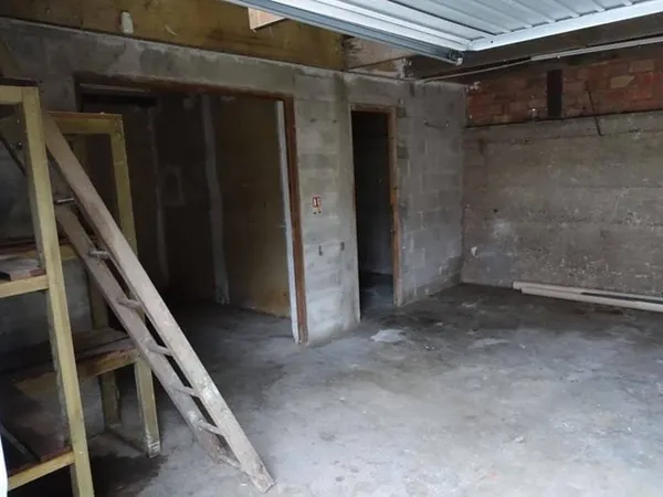 Bureau 65 m²
