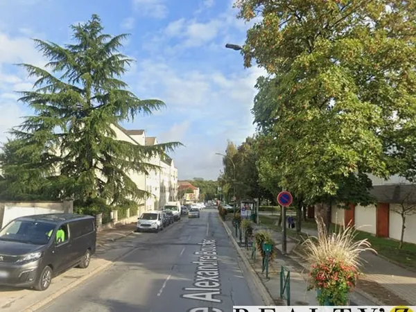 Local commercial 263 m²