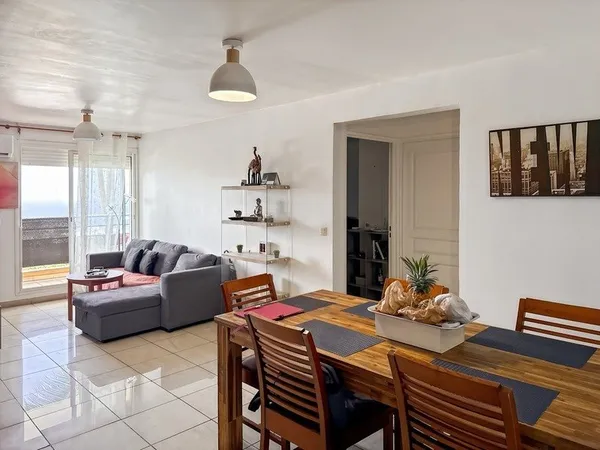 À VENDRE - T3 avec vue mer - Bas de Bois de Nèfles