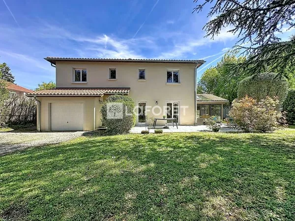 Maison Rillieux La Pape 6 pièce(s) 136.45 m2